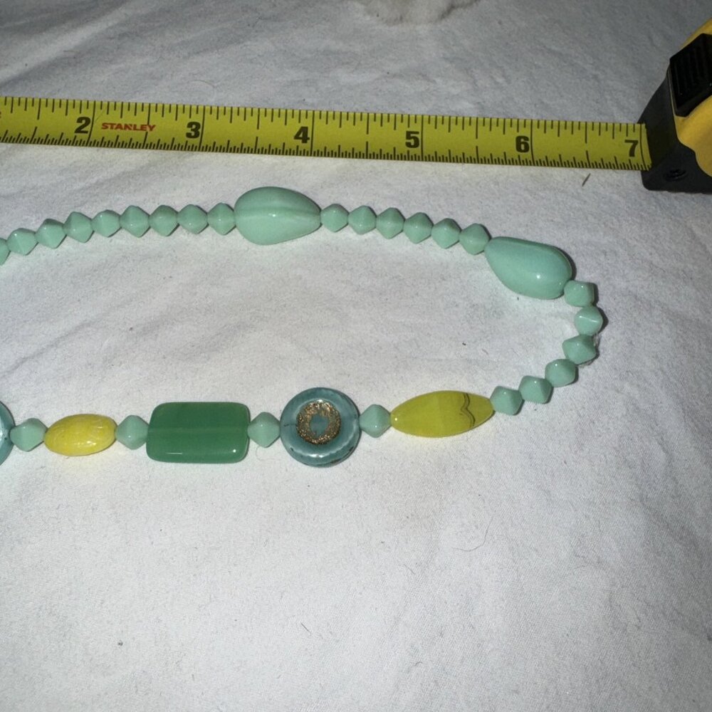 Uranium Glass Jadeite Necklace Vintage Cat Approved - Picture 6 of 14